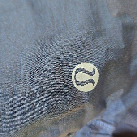 Lululemon Spring Fling Puffy Windbreaker Size 4 - Picture 8 of 9